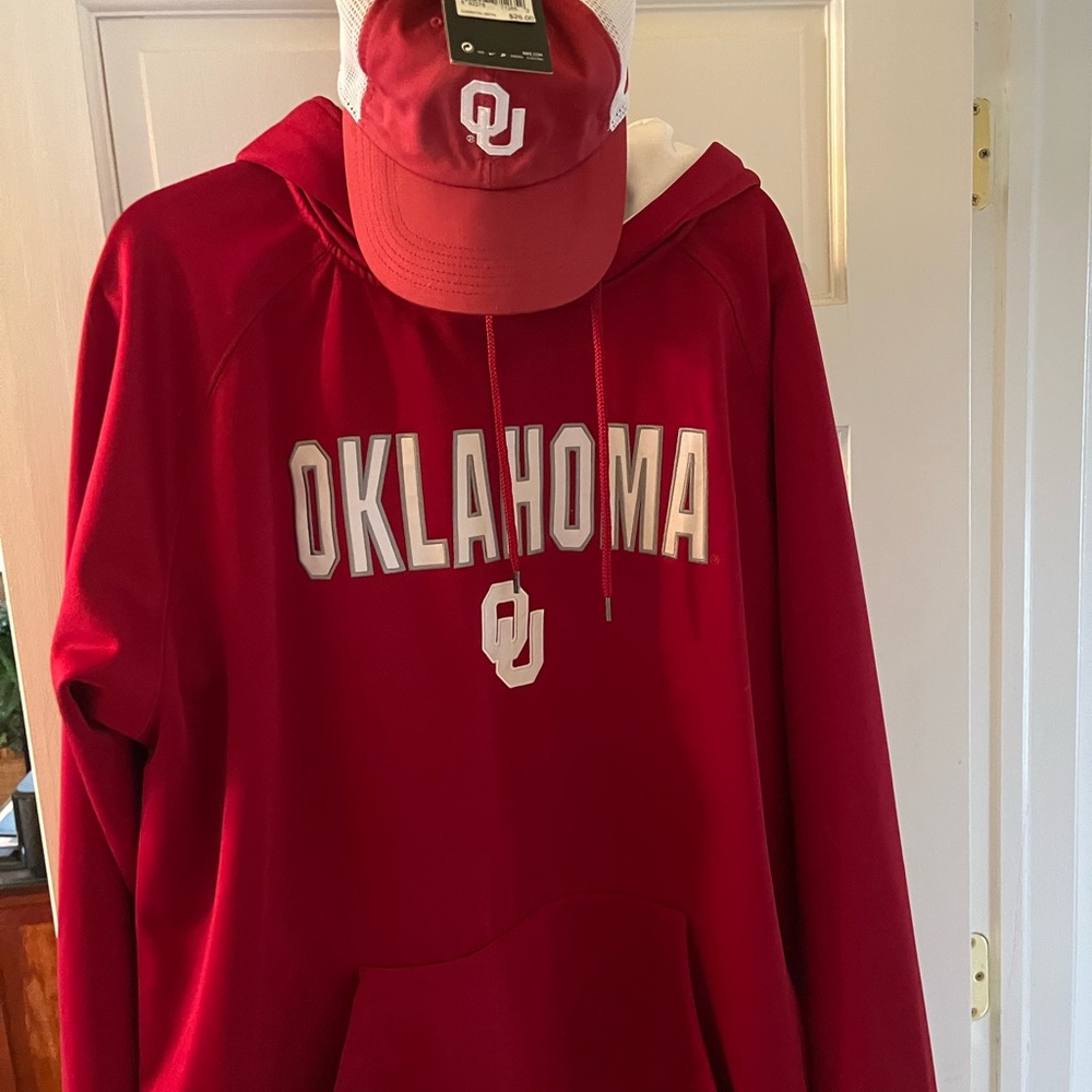 Oklahoma xxl hoodie and baseball cap